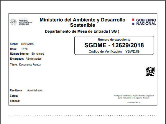 Comprobante impreso con número de expediente, código de verificación y código QR